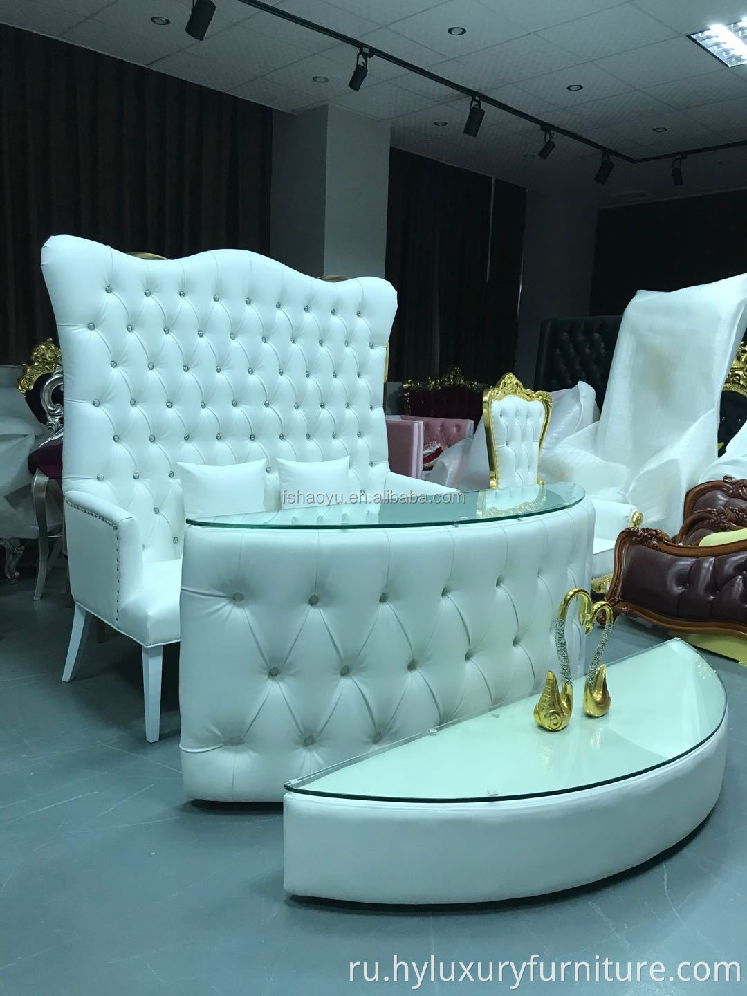 Оптовое двойное тронное кресло с высокой спинкой для свадьбы, белое и золотое двойное тронное кресло, диван, гостиничная мебель, 5 комплектов, антиквариат